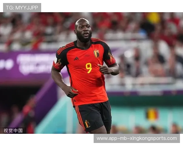 卢卡库禁区背身连做两脚,让比利时前场进攻更顺畅 卢卡库禁区背身连做两脚,让比利时前场进攻更顺畅